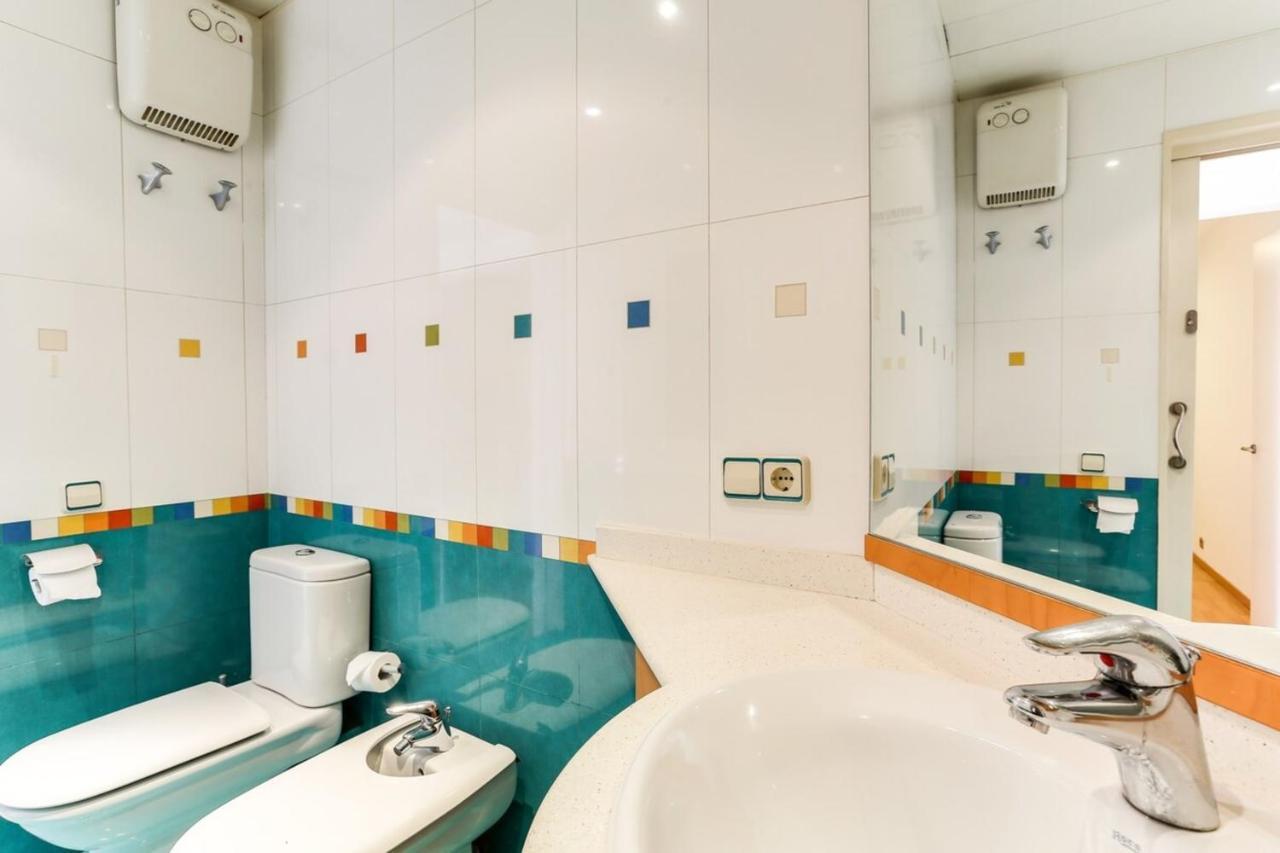 Luminous 2 Bedroom Next To Sagrada Familia Appartement